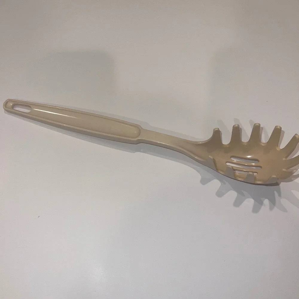 Ekco Pasta‎ Fork Server Almond Beige Vintage Slotted Spoon USA